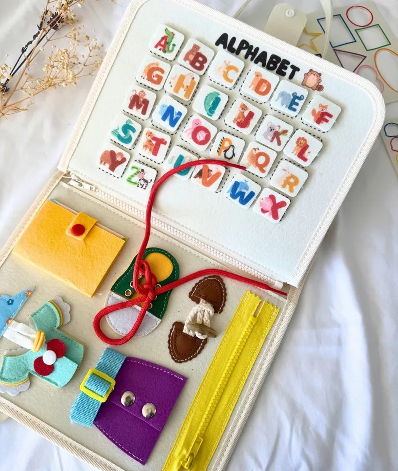 Montessori Sensory Busy Board – Portable Felt Activity Book for Toddlers' Fine Motor Skills Early Learning Travel Toy